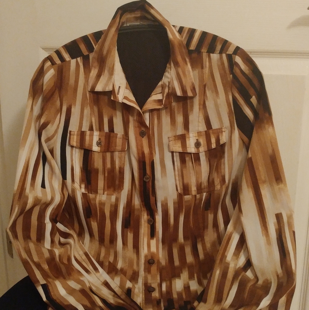 Dana Buchman button down blouse